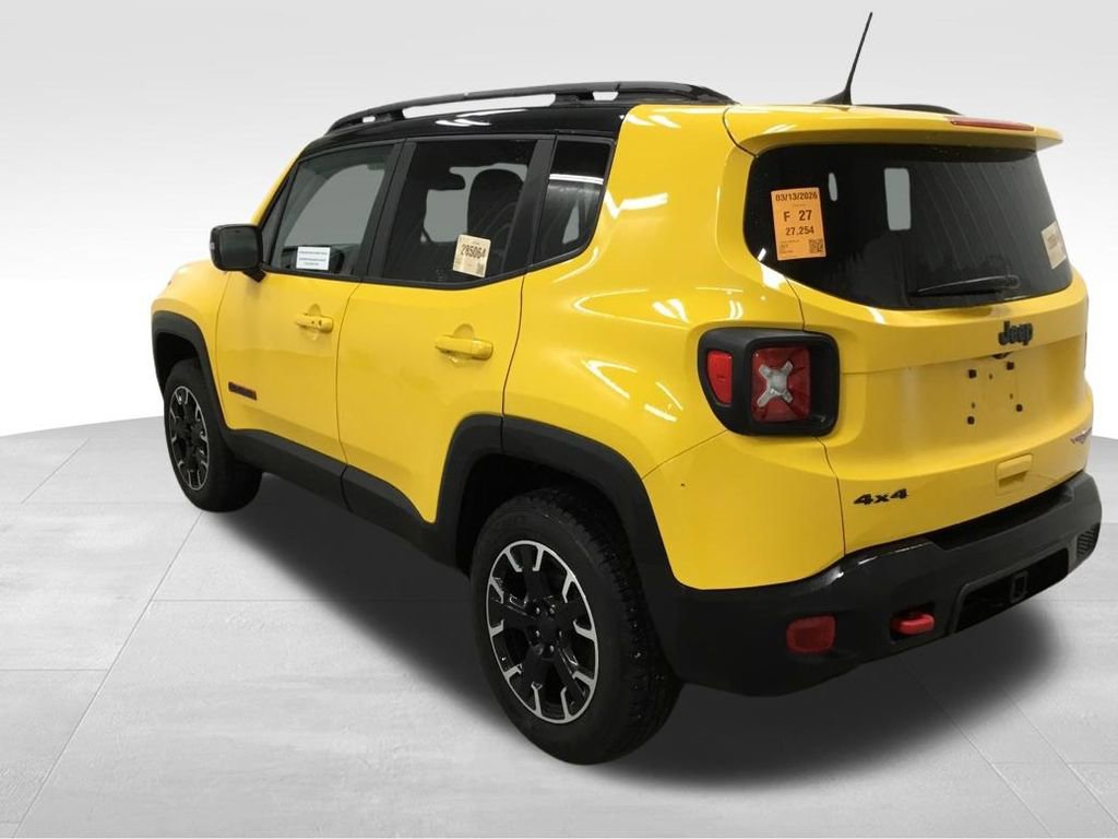 Used 2023 Jeep Renegade Trailhawk w/ Trailer Tow Group image 30