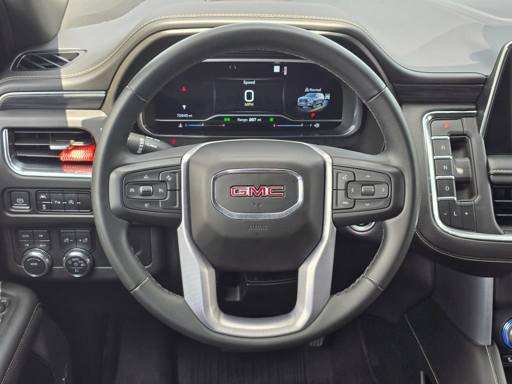 Used 2023 GMC Yukon SLT AWD/4WD image 7