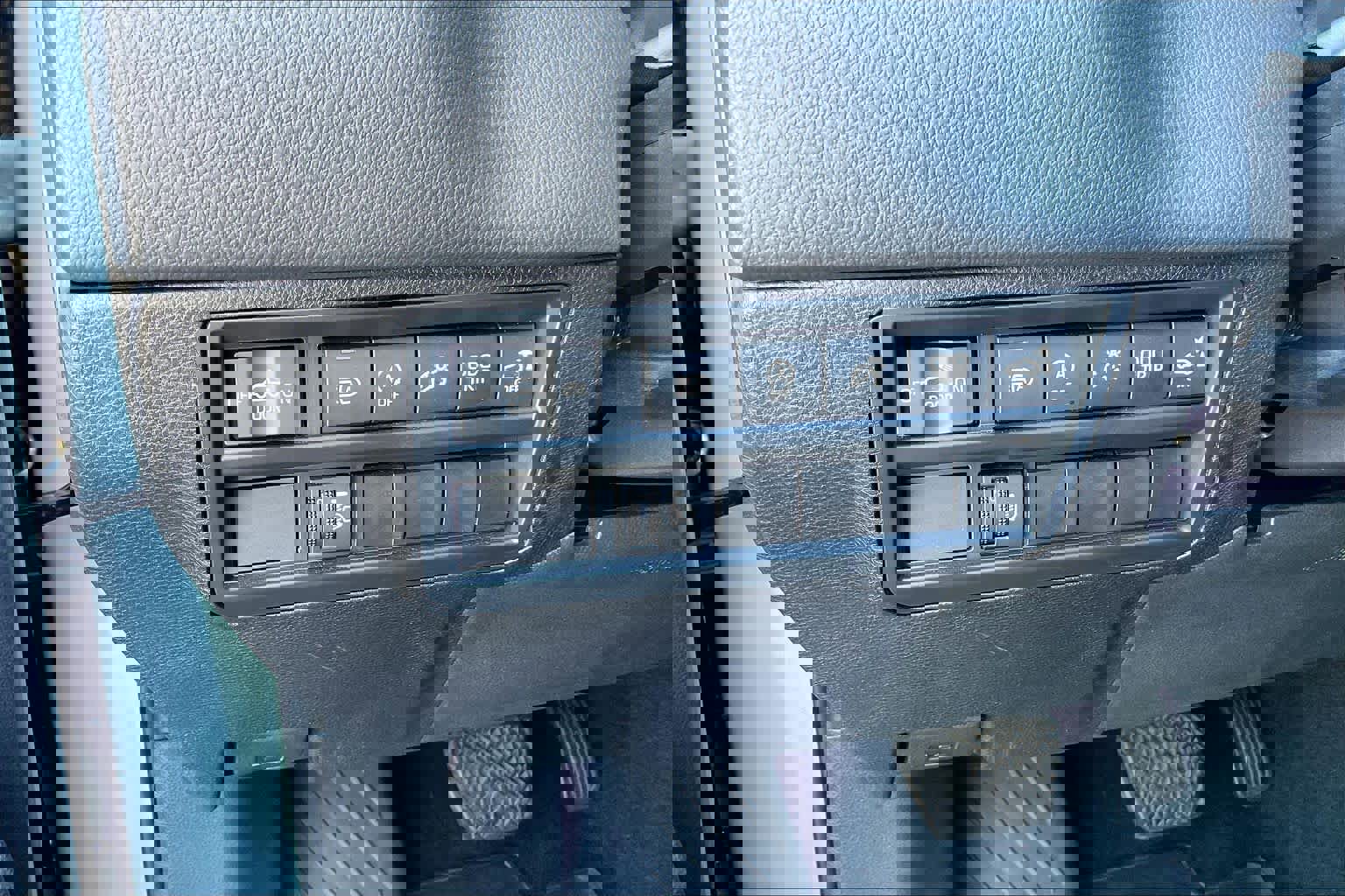 Used 2025 Toyota Tundra Limited image 34