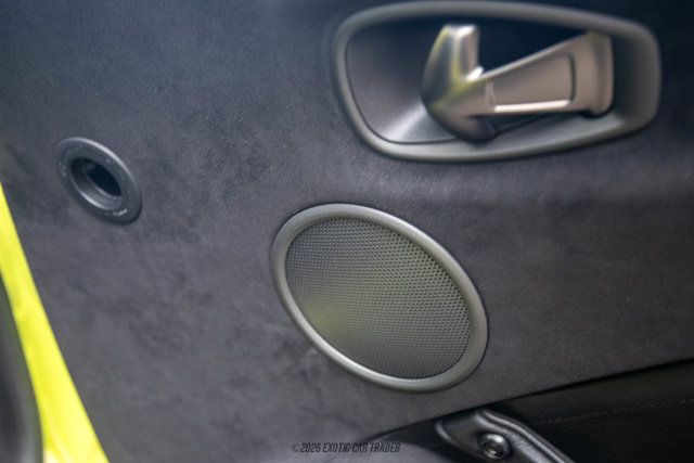 Used 2020 Aston Martin V8 Vantage Coupe RWD image 36