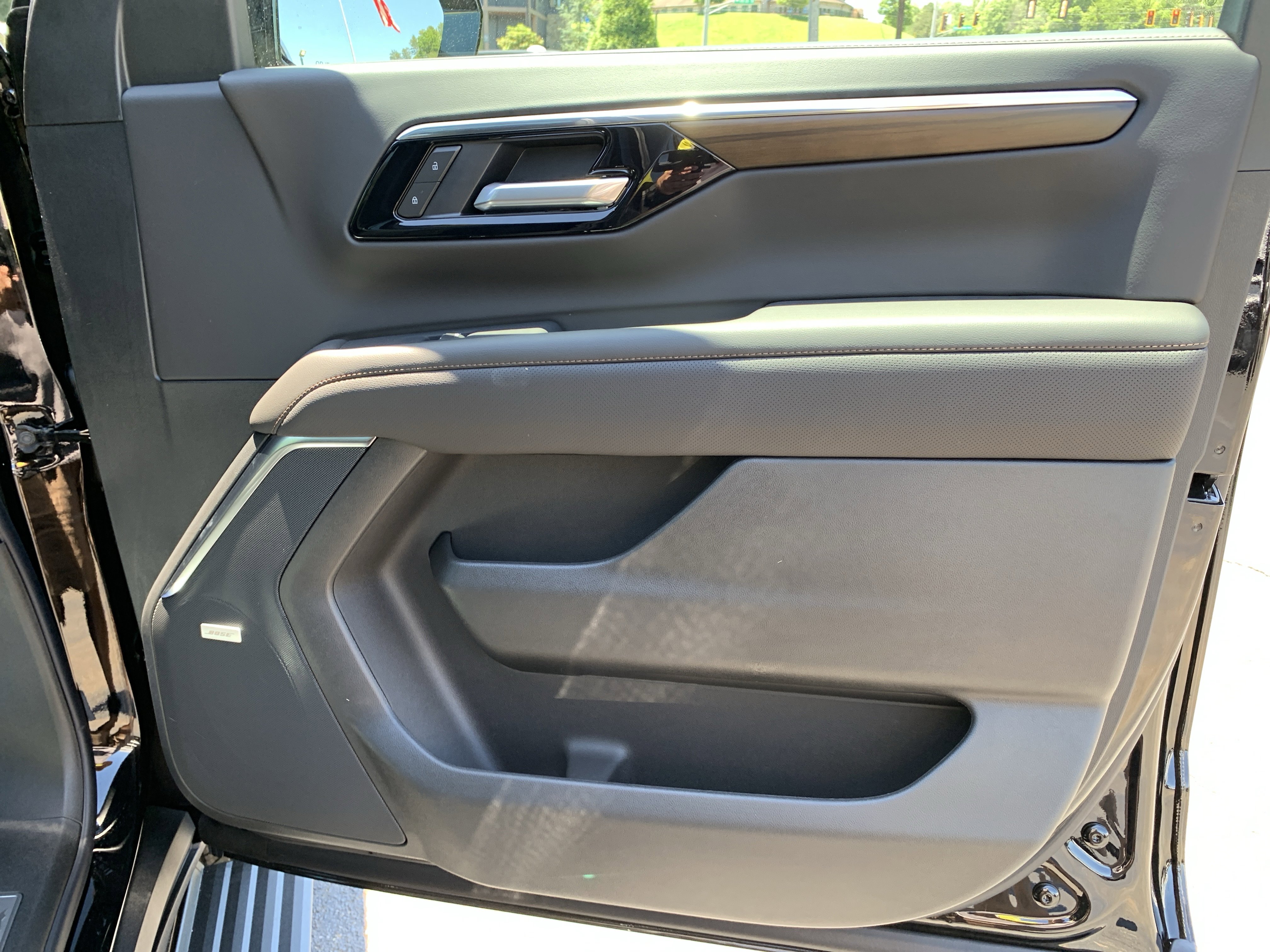 New 2026 Chevrolet Suburban High Country AWD/4WD image 32