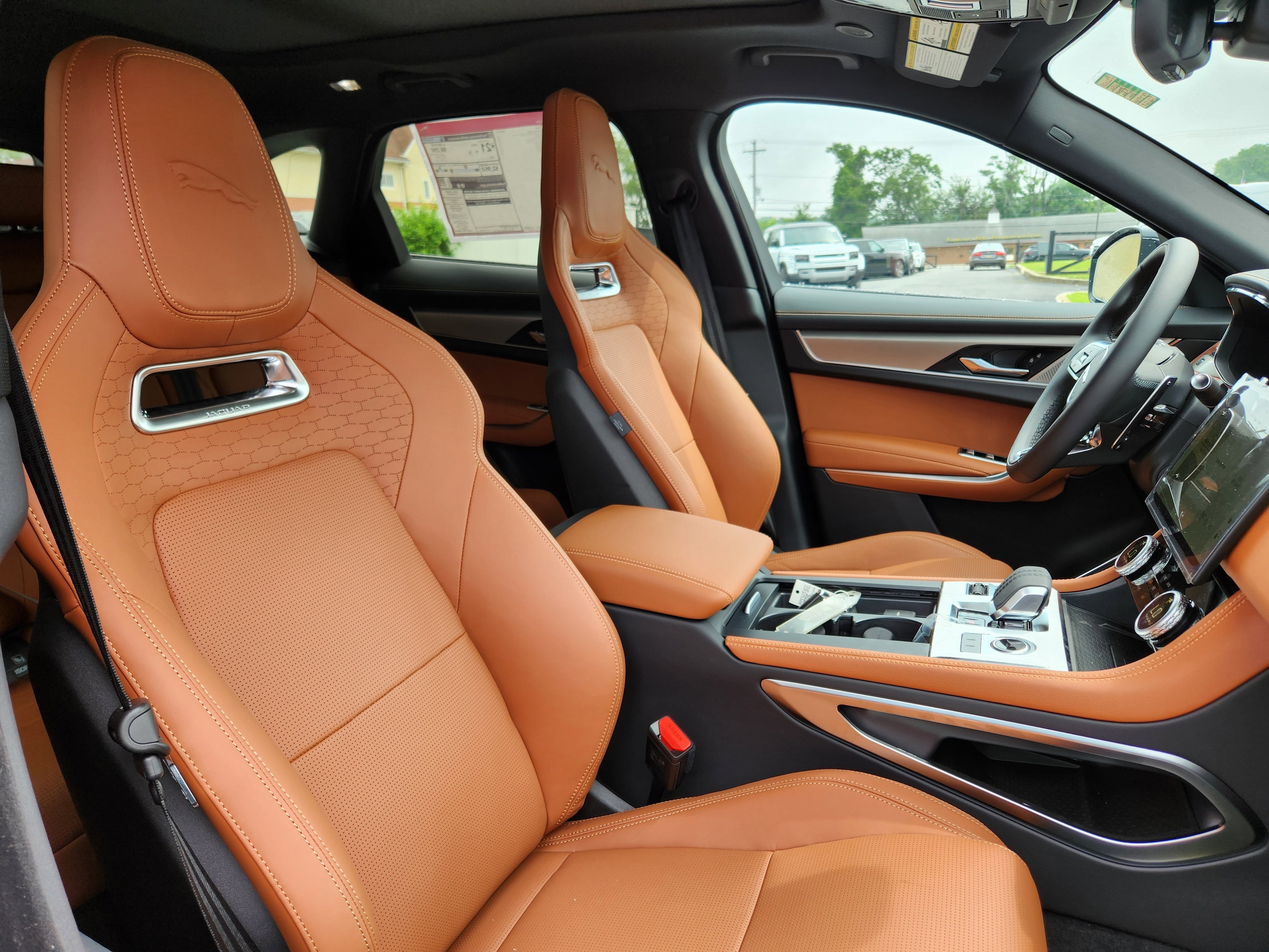 New 2026 Jaguar F-PACE R-Dynamic S image 10