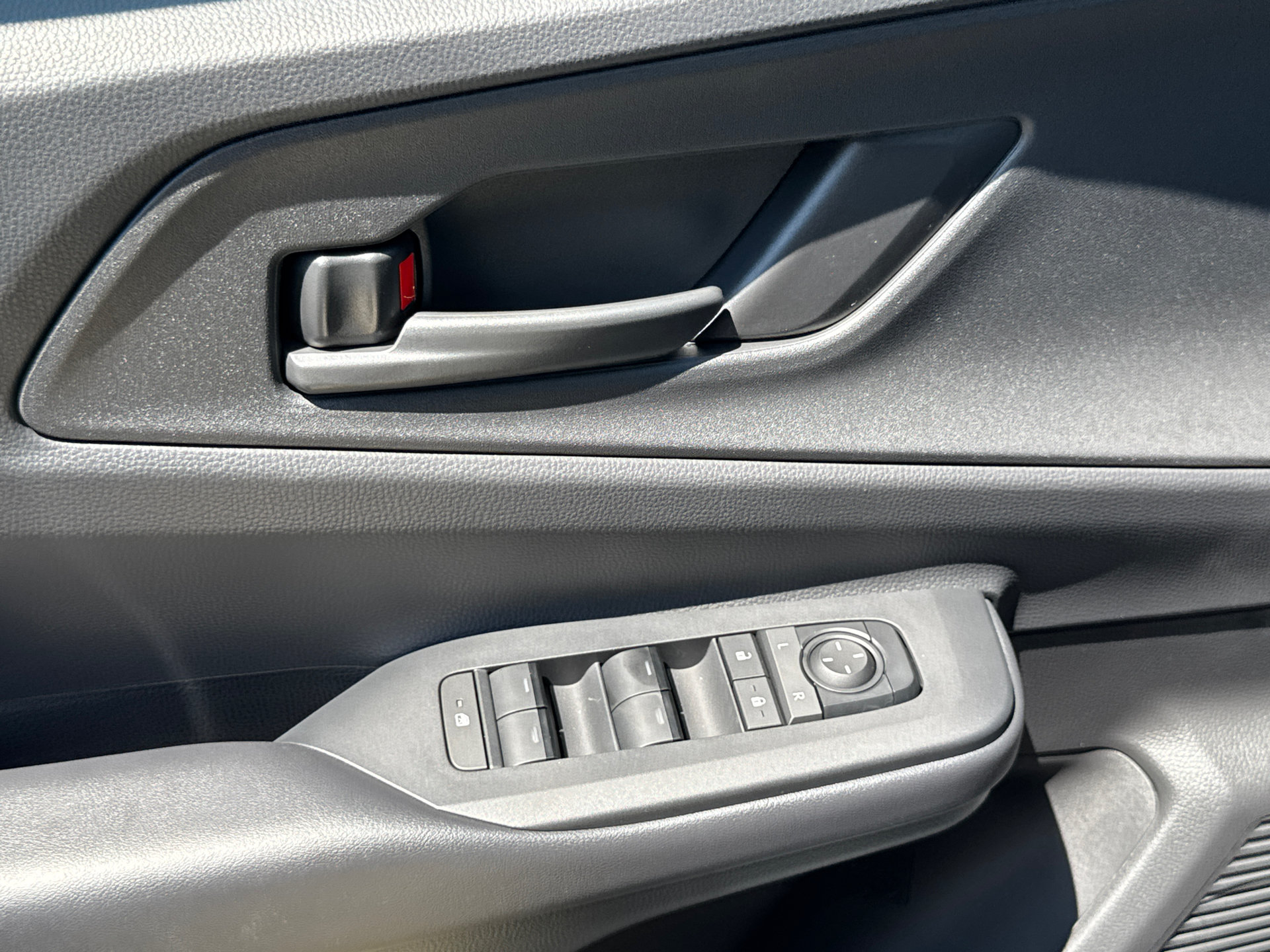 New 2027 Toyota Prius Plug-In Hybrid FWD image 28