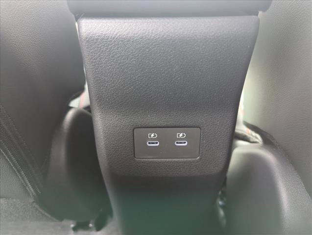 New 2026 Nissan Kicks SR image 15