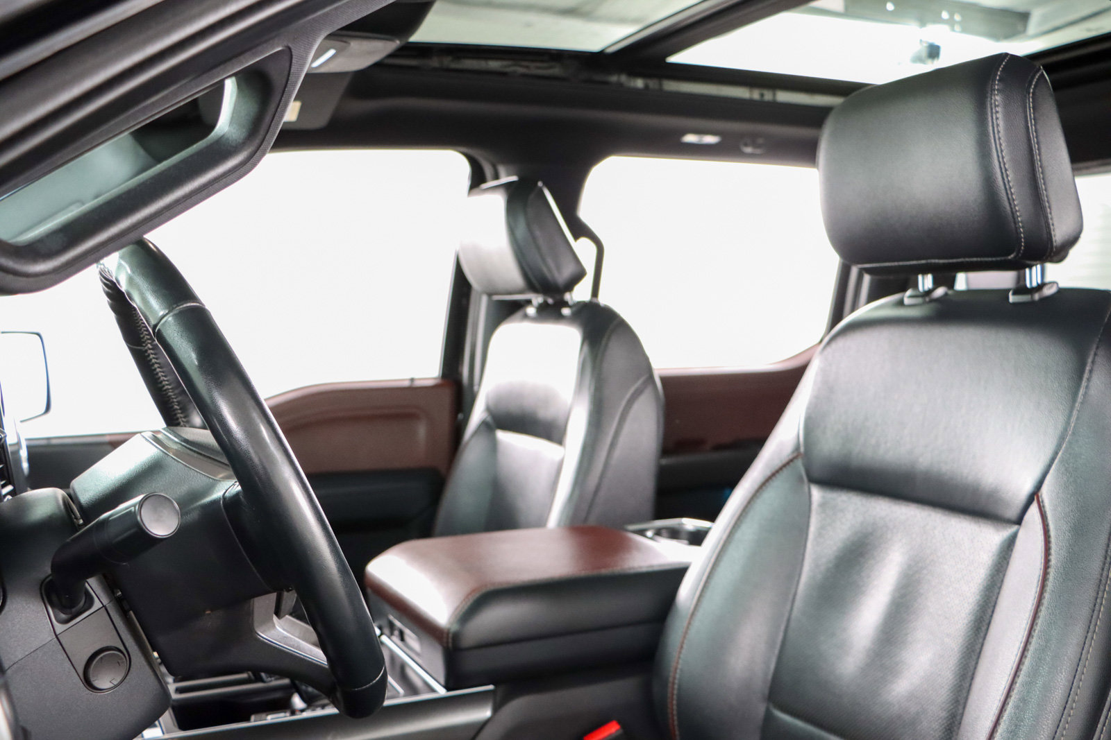 Used 2022 Ford F150 Lariat w/ Equipment Group 502A High image 27