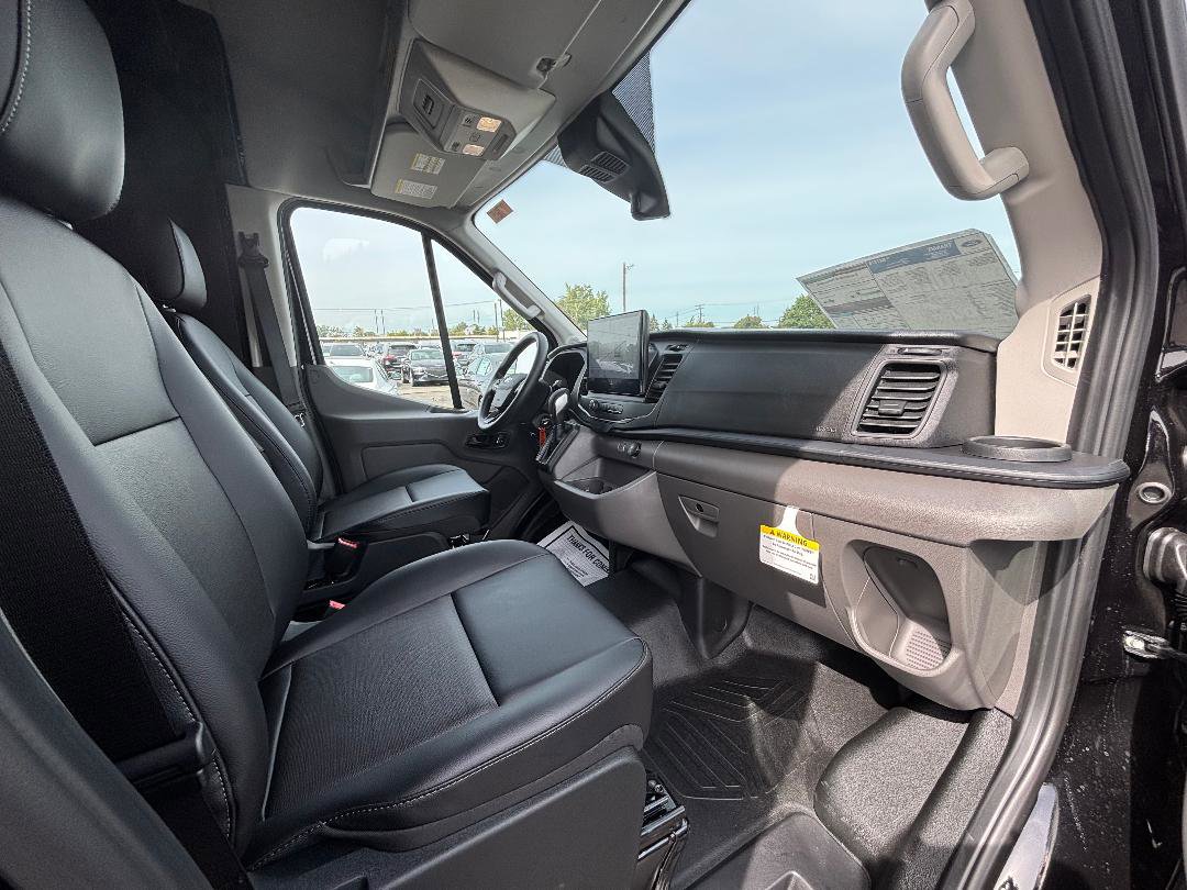 New 2025 Ford Transit 250 148 Medium Roof image 20