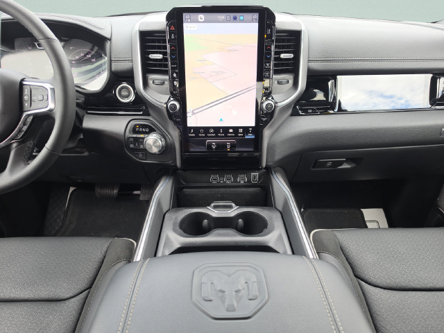 Used 2025 RAM 1500 Laramie AWD/4WD image 21
