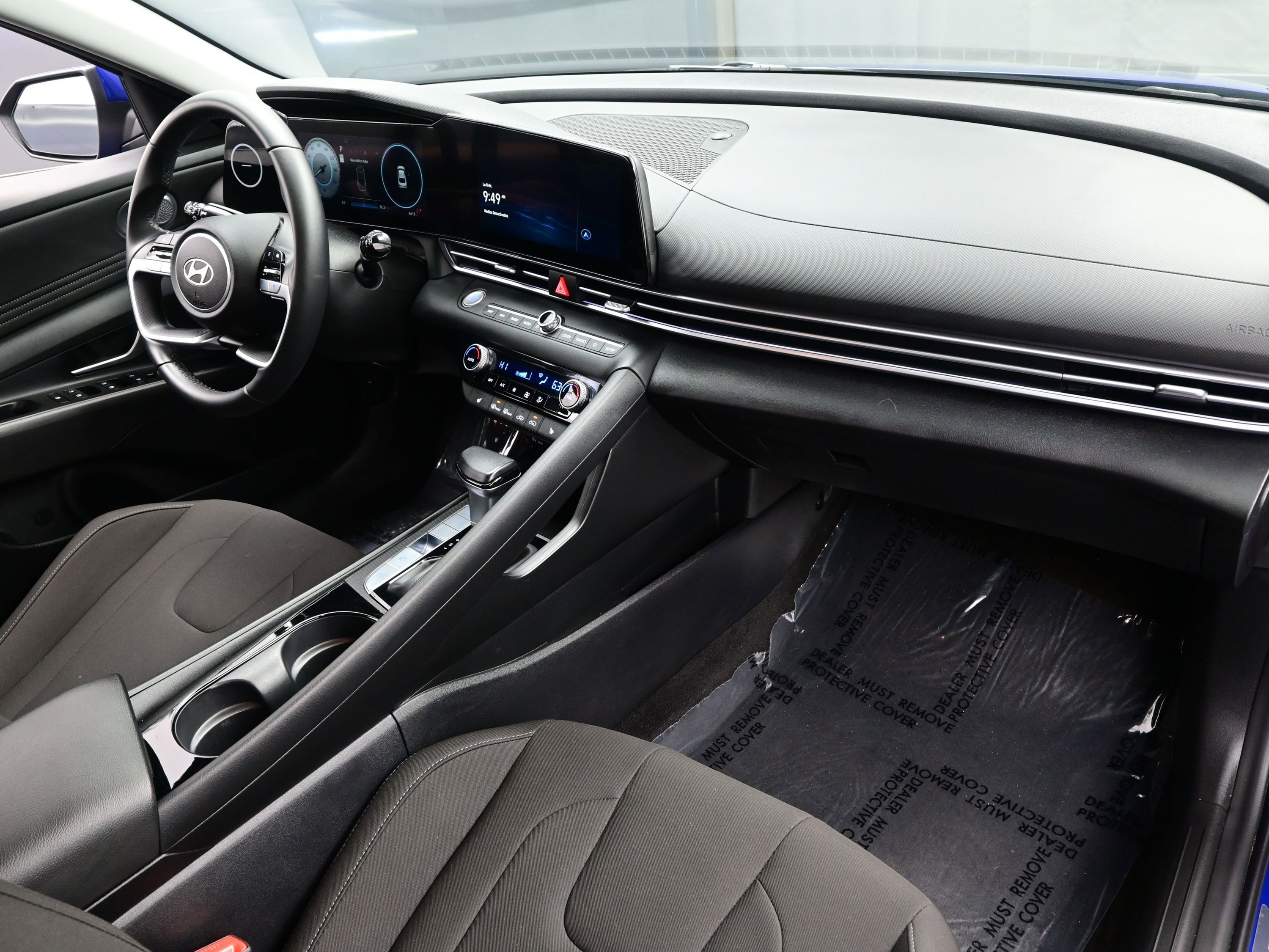 Certified 2025 Hyundai Elantra SEL image 14