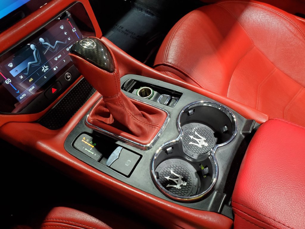 Used 2015 Maserati GranTurismo MC RWD image 31