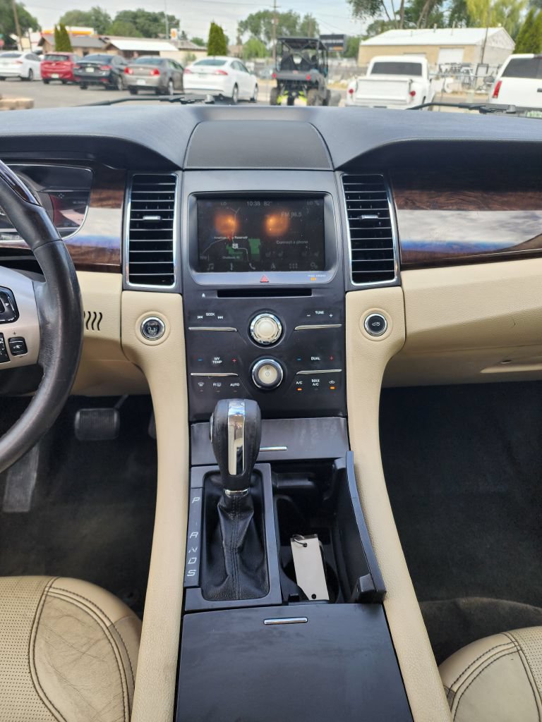 Used 2016 Ford Taurus Limited FWD image 11