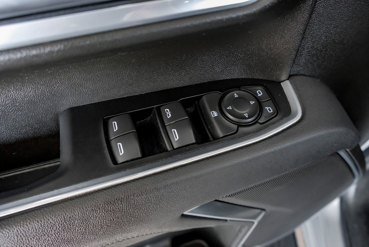 Used 2025 Chevrolet Silverado 2500 LT w/ Convenience Package image 45