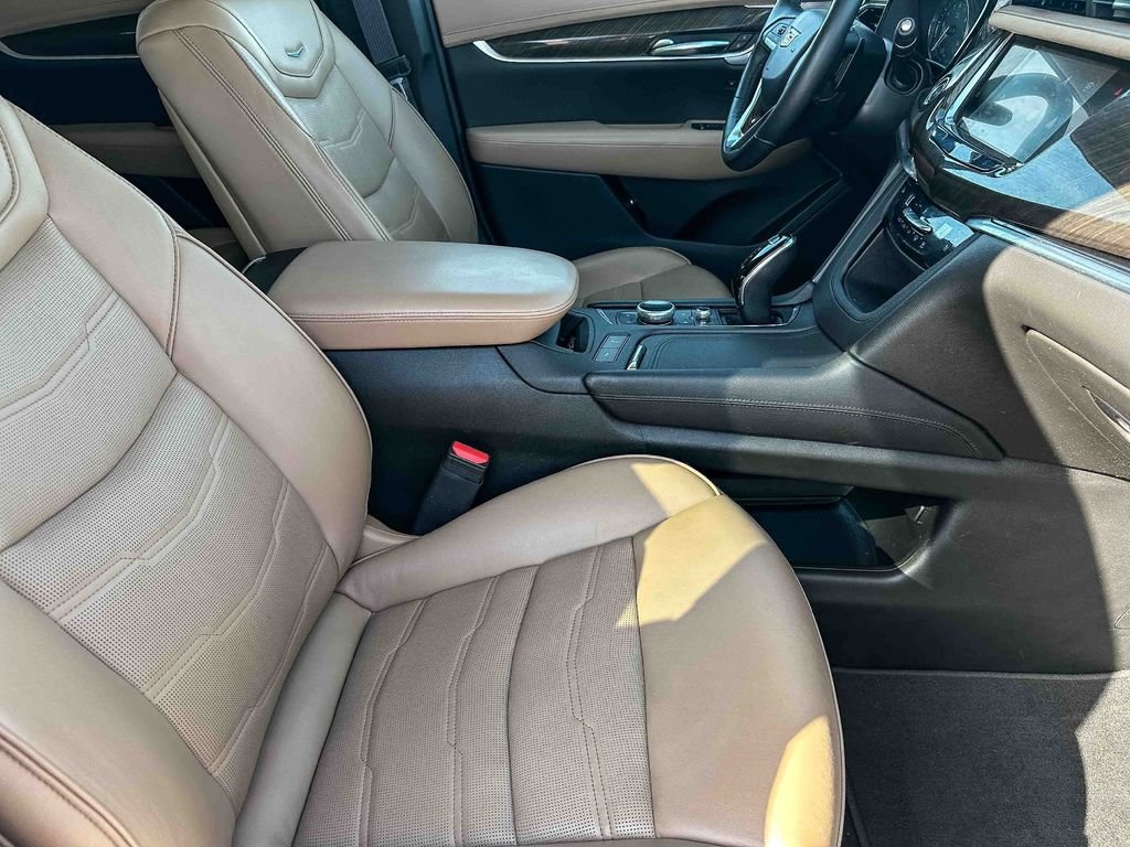 Used 2020 Cadillac XT6 Premium Luxury w/ Platinum Package FWD image 24