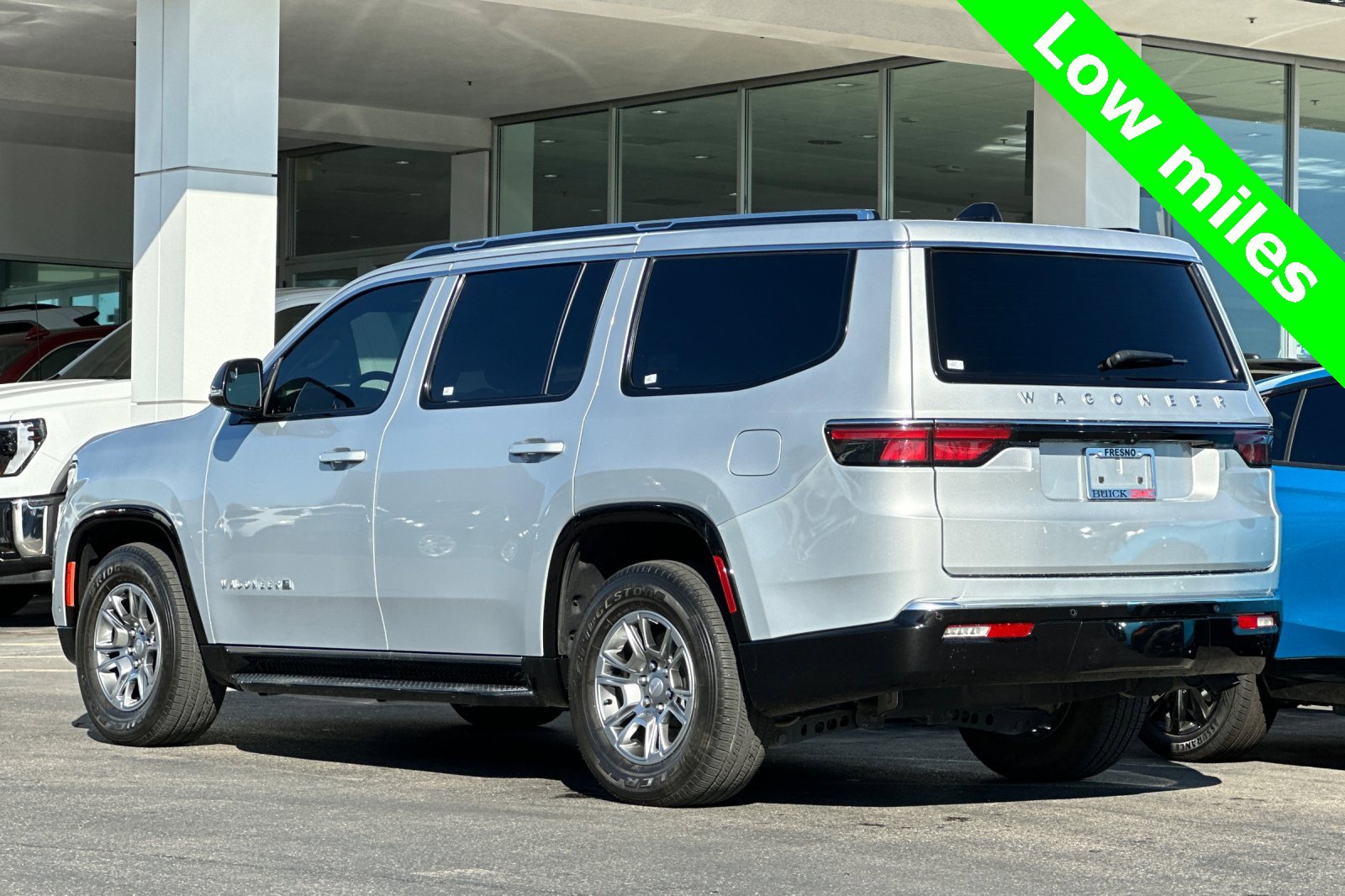 Used 2024 Jeep Wagoneer 4WD image 6