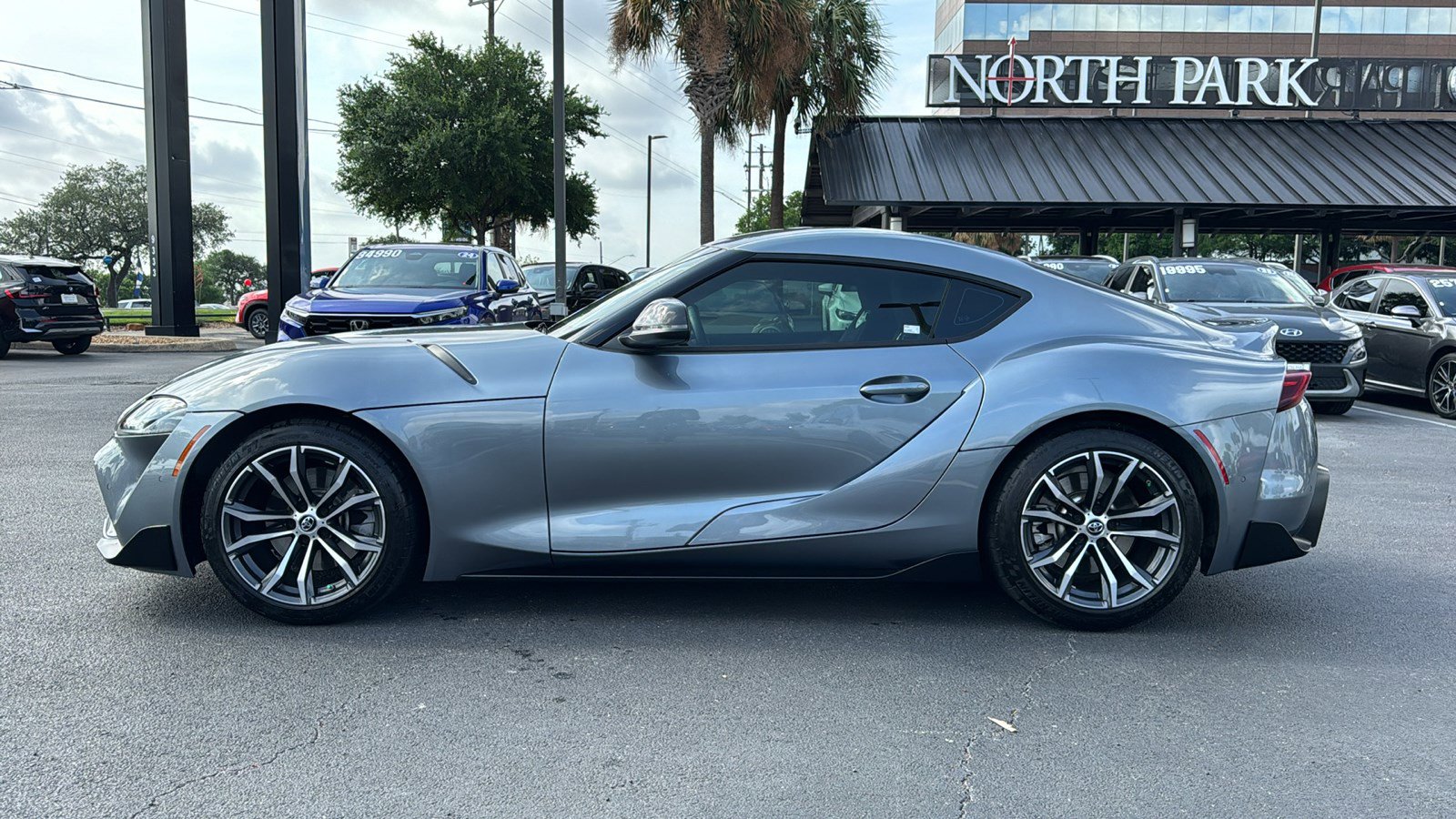 Used 2022 Toyota Supra w/ Safety & Technology Package image 5