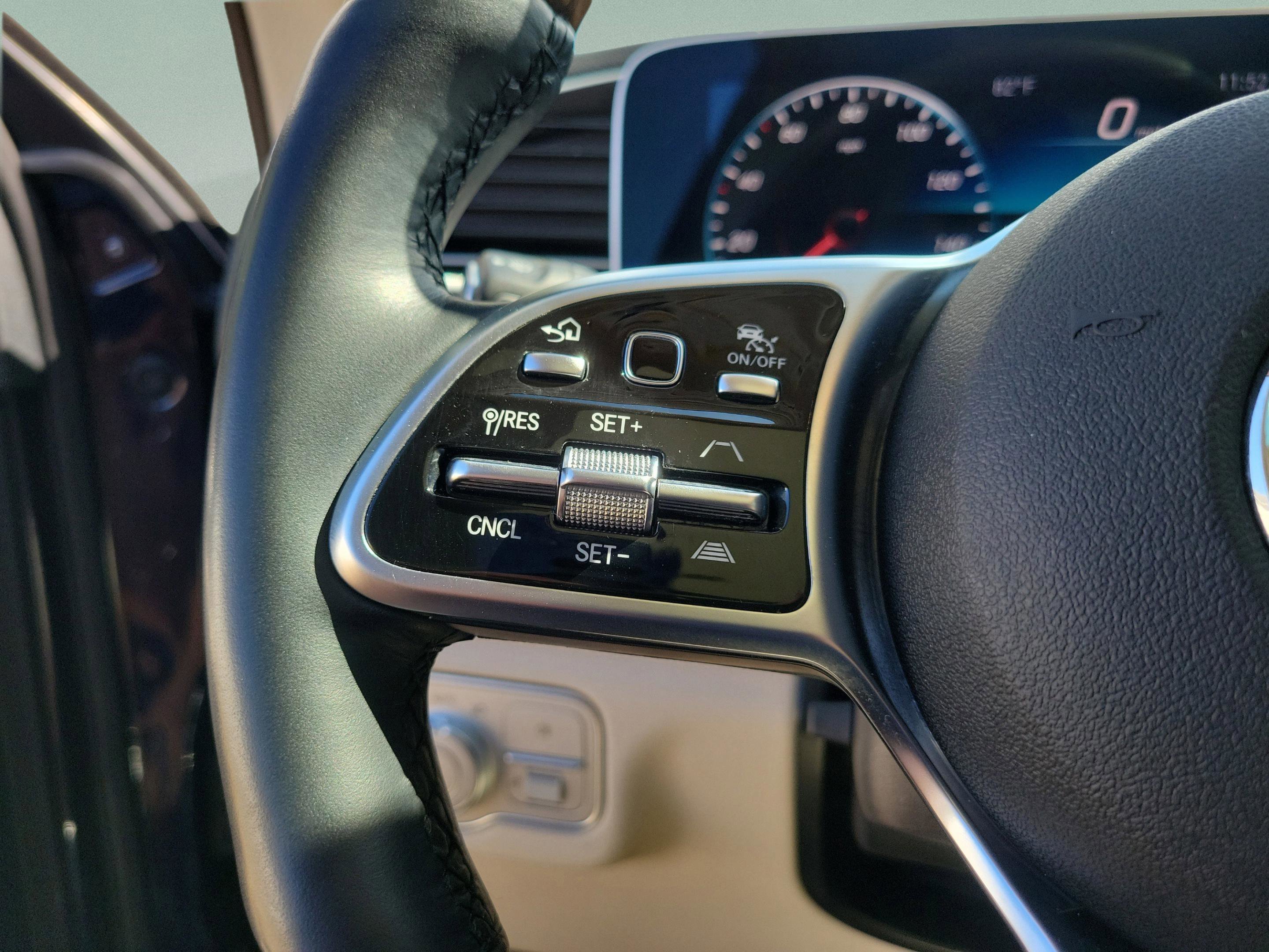 Certified 2022 Mercedes-Benz GLS 450 4MATIC image 32