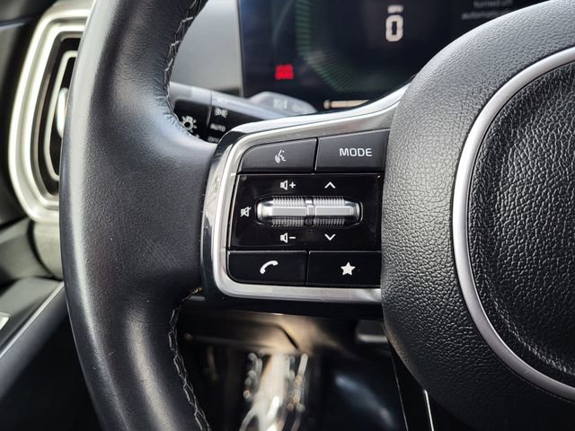 Used 2024 Kia Sorento S image 16