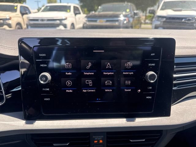 Used 2025 Volkswagen Jetta SE FWD image 24