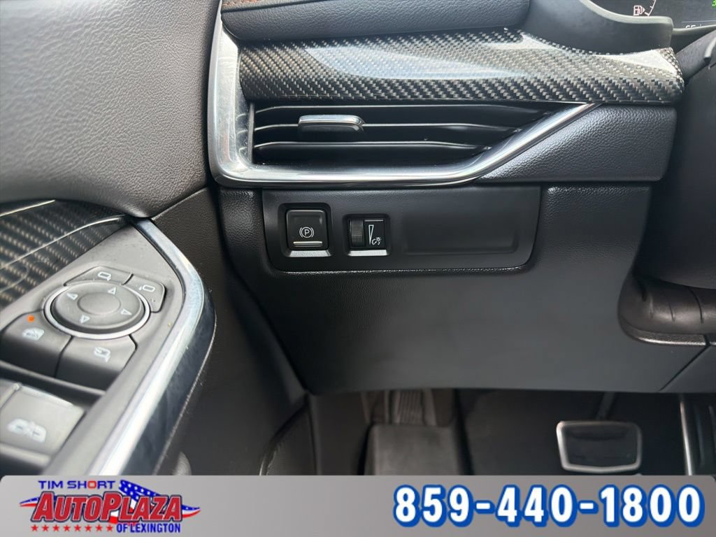 Used 2023 Cadillac XT4 Sport w/ LPO, Onyx Lite Package FWD image 27