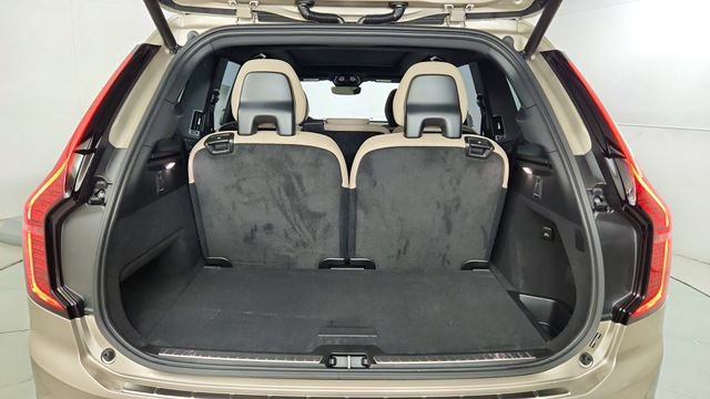 New 2026 Volvo XC90 T8 Plus w/ Protection Package Premier AWD/4WD image 41