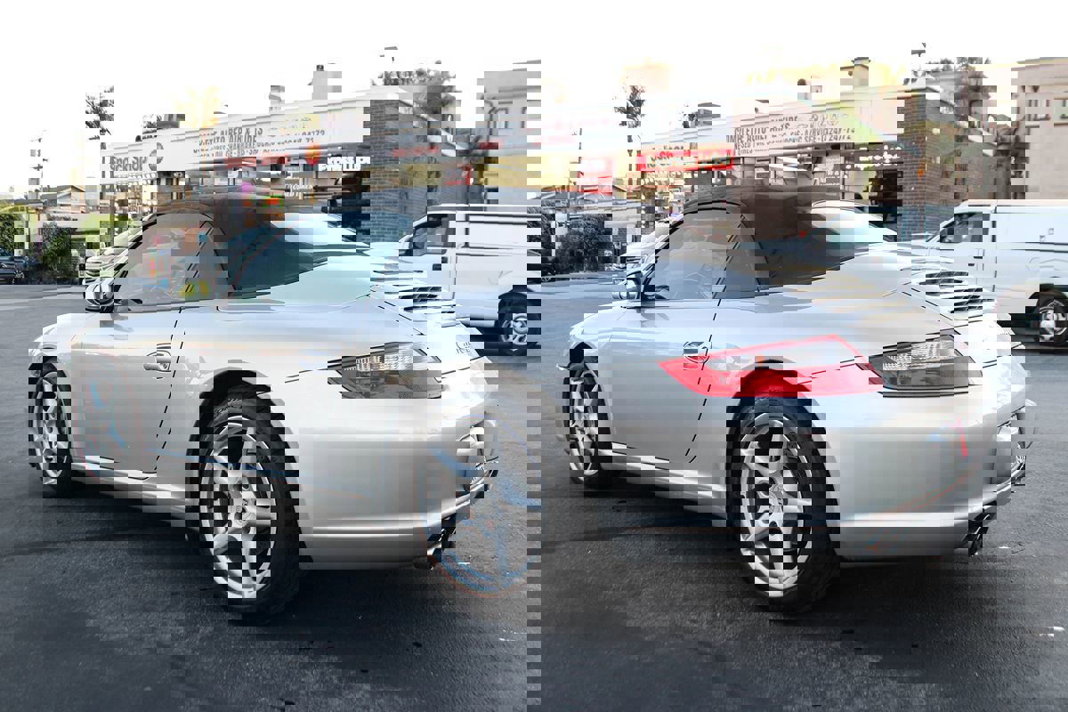 Used 2005 Porsche 911 Carrera image 43