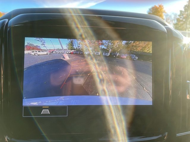 Used 2023 Chevrolet Traverse LT image 30