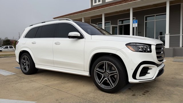 Used 2024 Mercedes-Benz GLS 450 4MATIC image 3