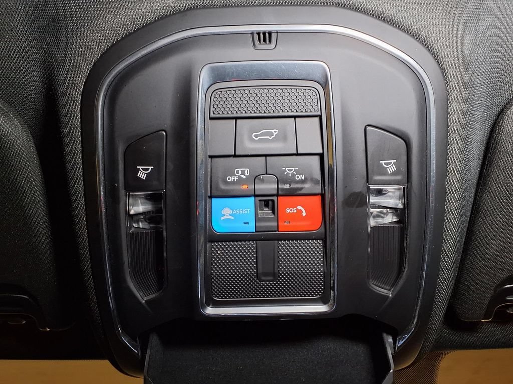 Used 2024 Jeep Wagoneer Series II RWD image 10