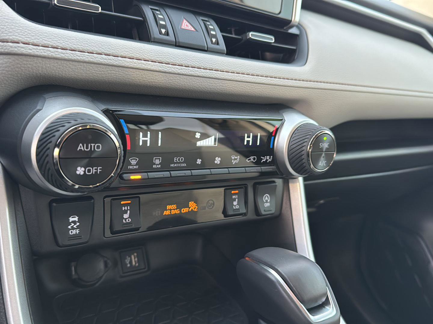 Certified 2025 Toyota RAV4 XLE Premium image 23