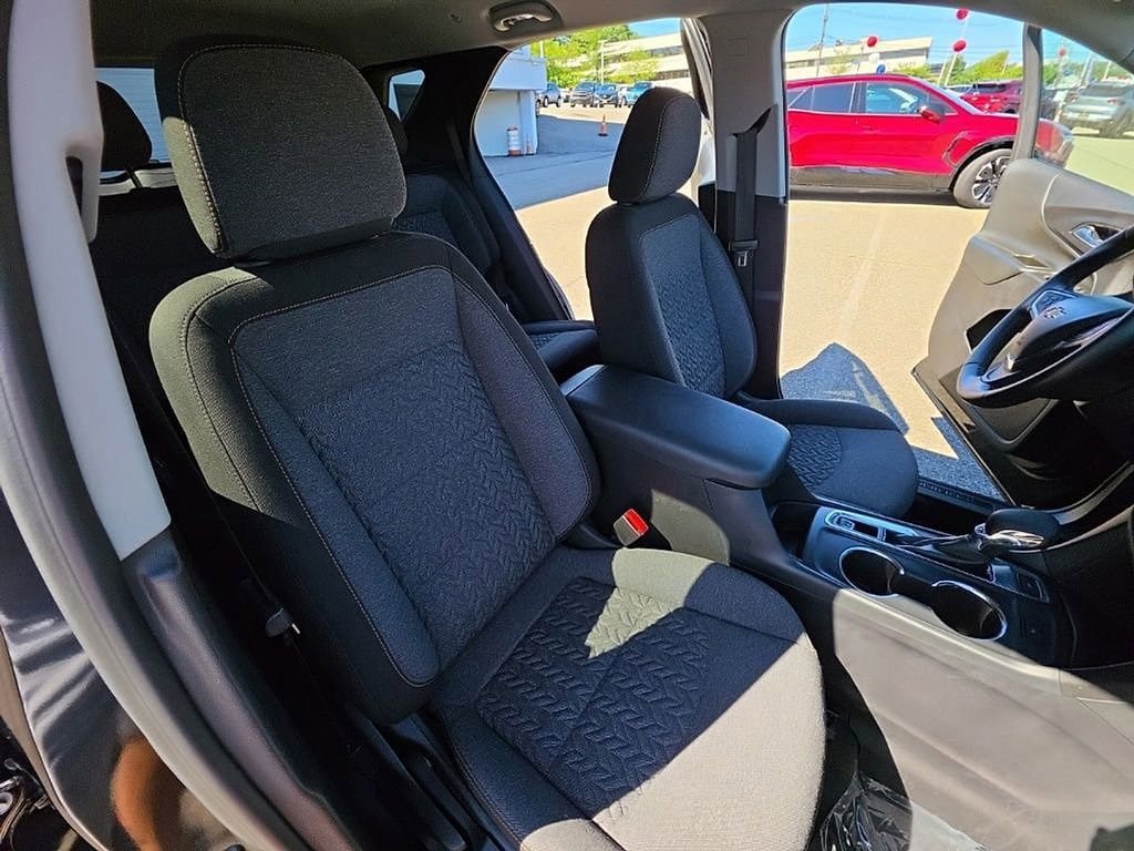 Used 2024 Chevrolet Equinox LT AWD/4WD image 30