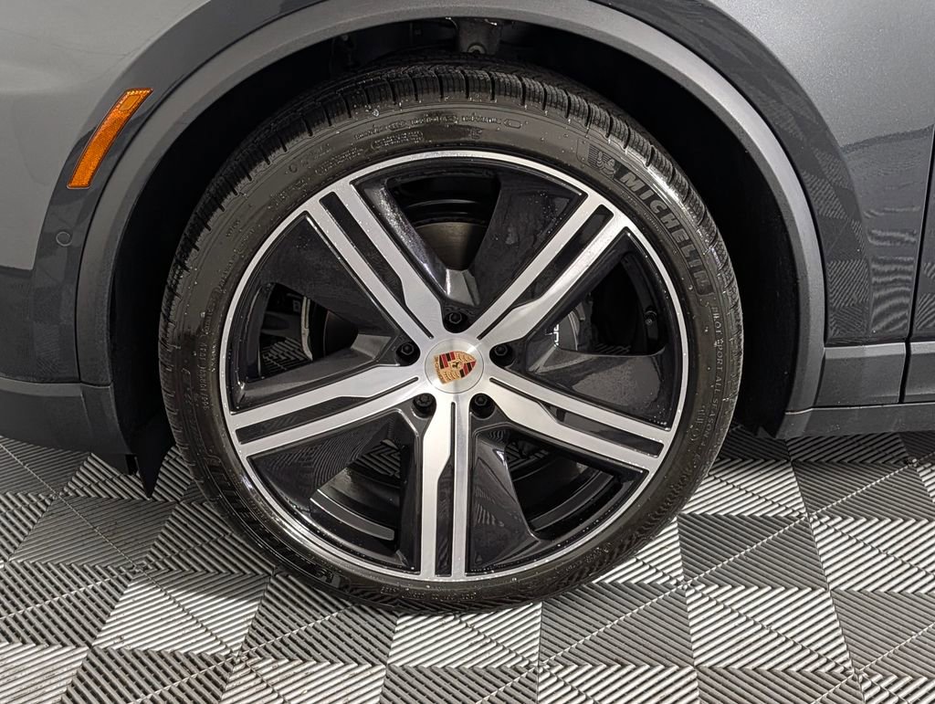 New 2026 Porsche Macan 4 Electric AWD/4WD image 12