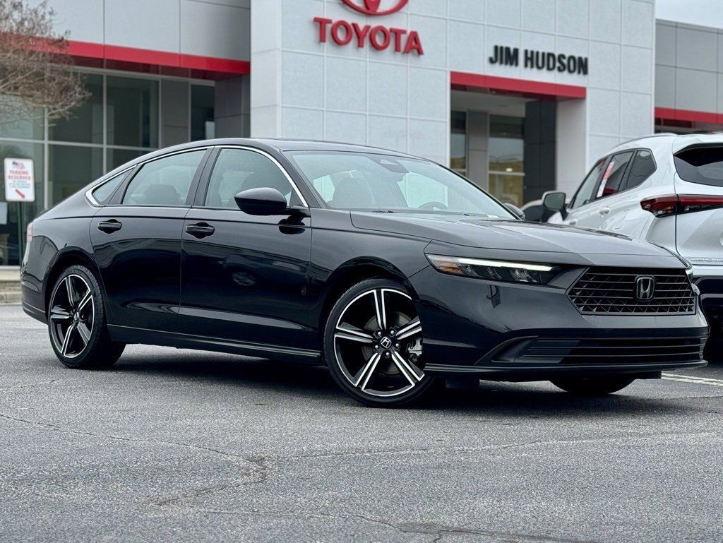 Used 2024 Honda Accord Sport image 2