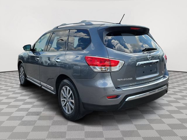 Used 2016 Nissan Pathfinder SL FWD image 3