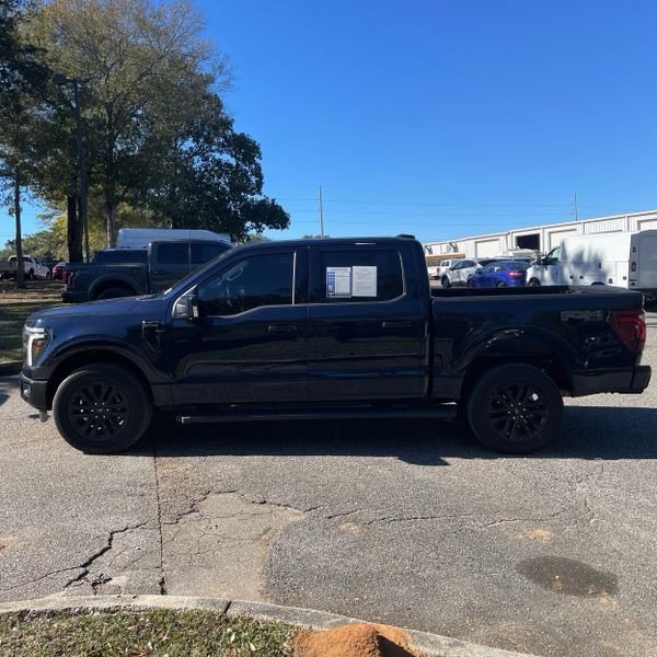 Used 2025 Ford F150 Lariat w/ Equipment Group 501A Mid image 2