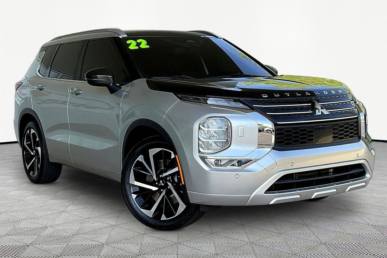 Used 2022 Mitsubishi Outlander SEL AWD/4WD image 3