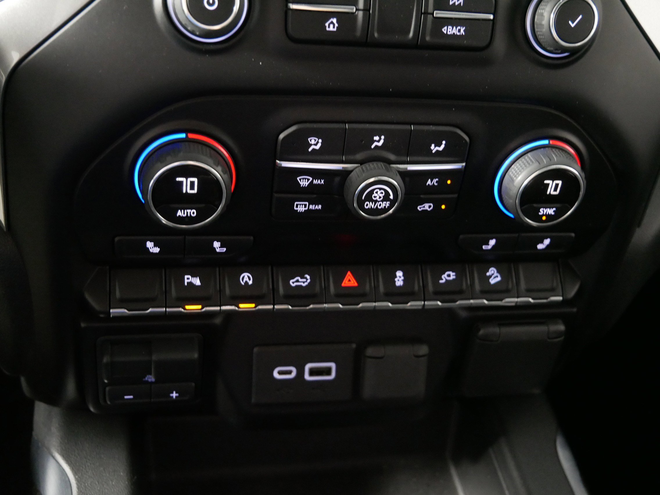 Certified 2019 Chevrolet Silverado 1500 RST image 23