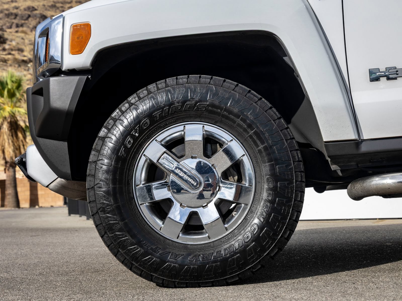 Used 2008 HUMMER H3 Luxury AWD/4WD image 5