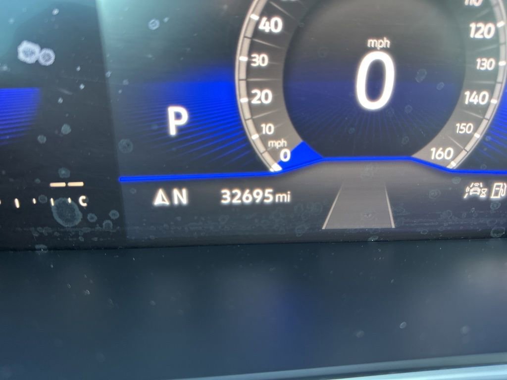 Used 2022 Volkswagen Tiguan SE image 28