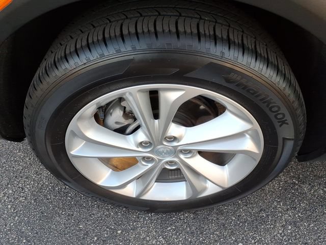 Used 2023 Buick Encore GX Preferred w/ Cold Weather Comfort Package FWD image 13