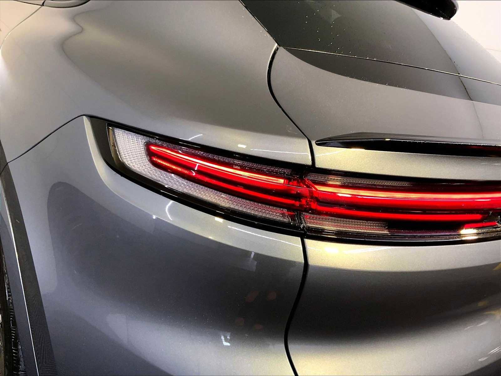 New 2026 Porsche Cayenne S image 18