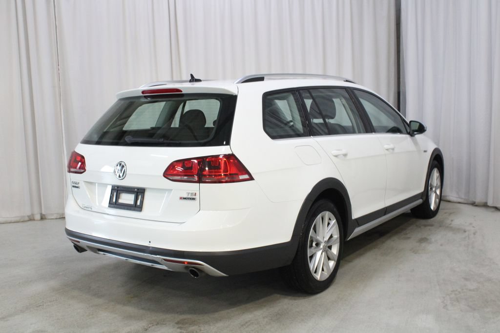 Used 2017 Volkswagen Golf Alltrack SE AWD/4WD image 25