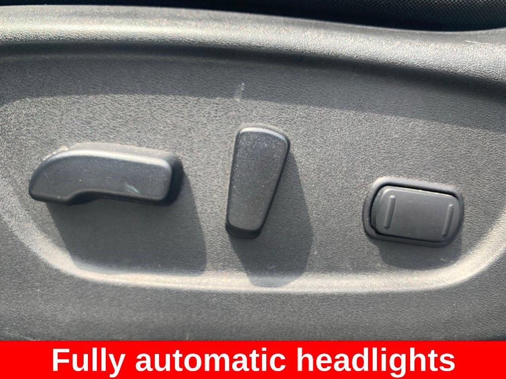 Used 2020 Nissan Rogue SV AWD/4WD image 12