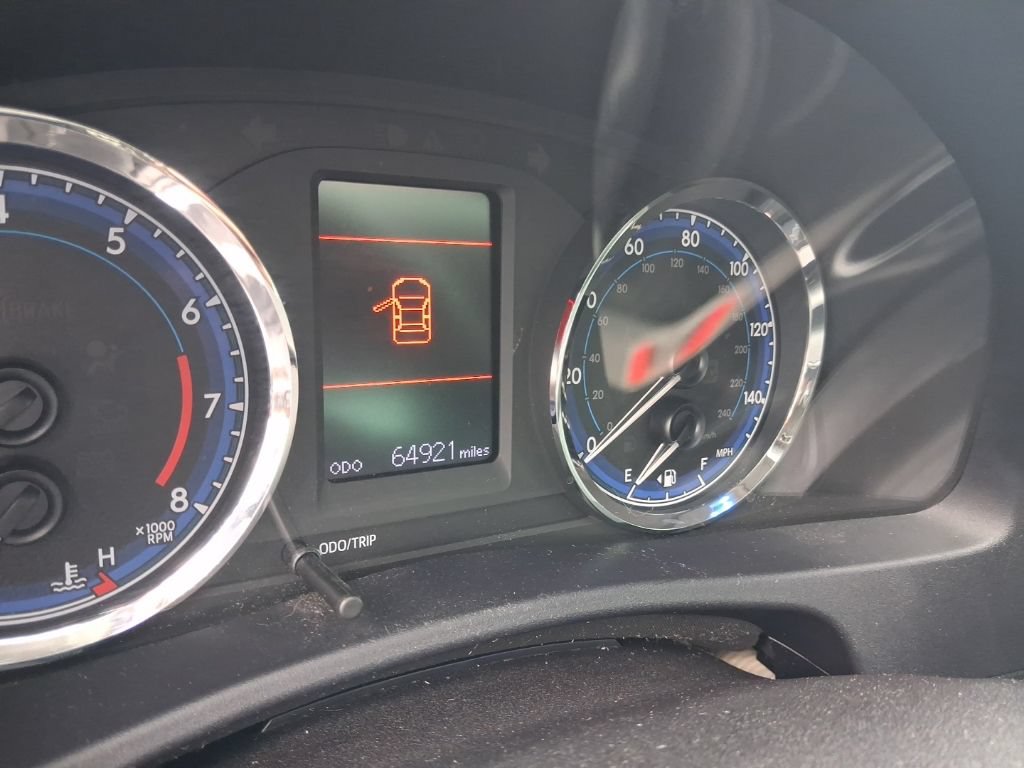 Used 2019 Toyota Corolla LE w/ LE Premium Package w/Moonroof FWD image 9