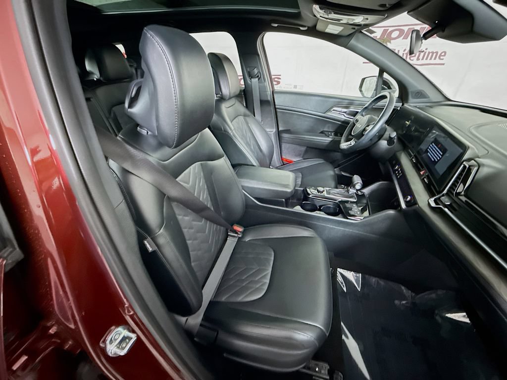 Certified 2025 Kia Sportage X-Line w/ Premium Package AWD/4WD image 33