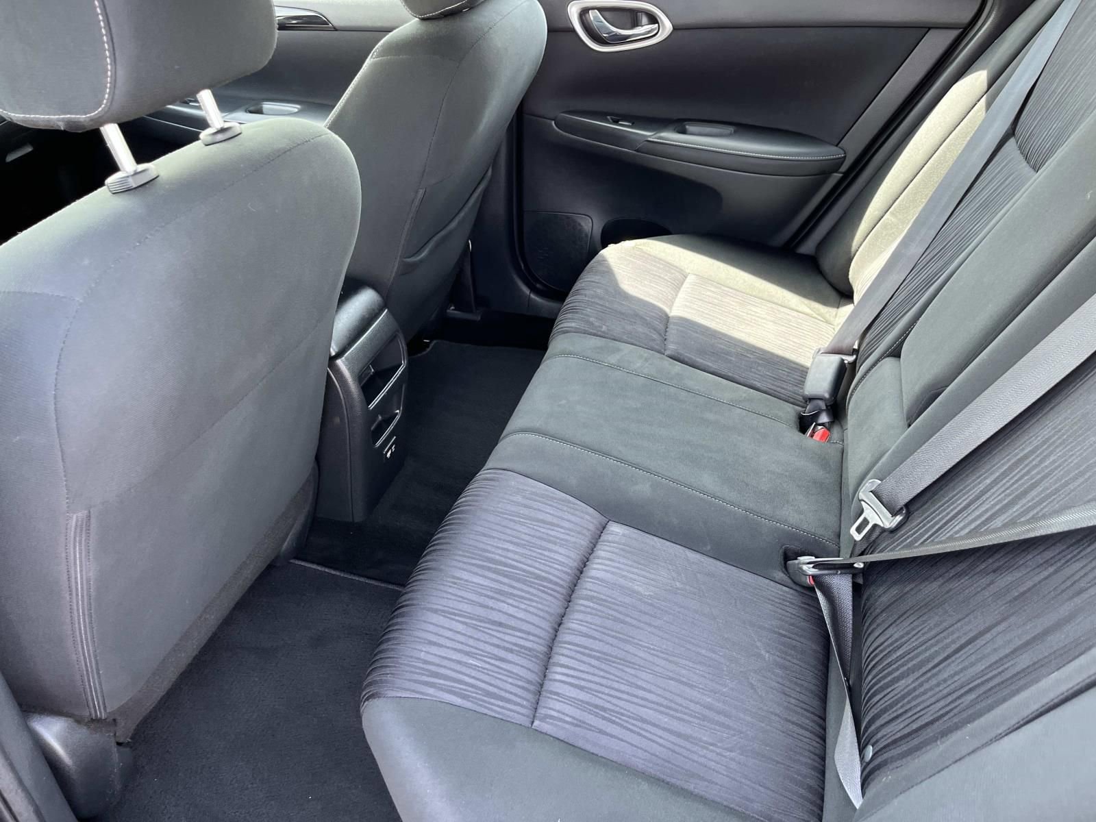 Used 2019 Nissan Sentra SV FWD image 18