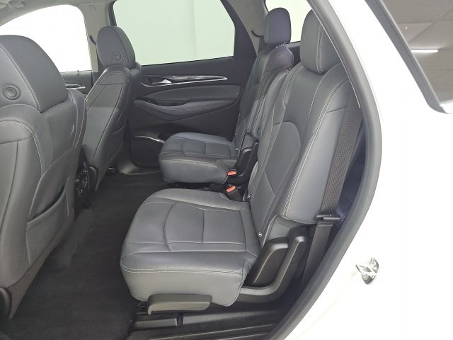 Used 2020 Buick Enclave Essence w/ Sound and Sites Package image 4