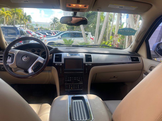 Used 2013 Cadillac Escalade 2WD image 84