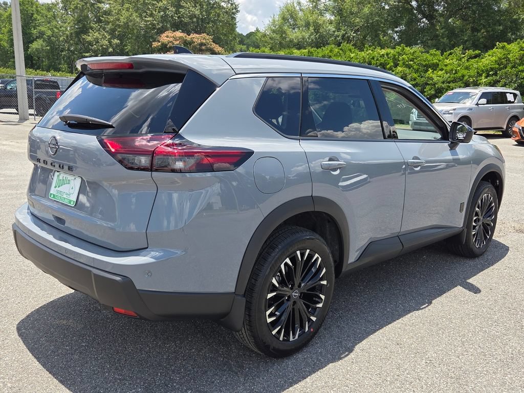 New 2026 Nissan Rogue Dark Armor FWD image 10