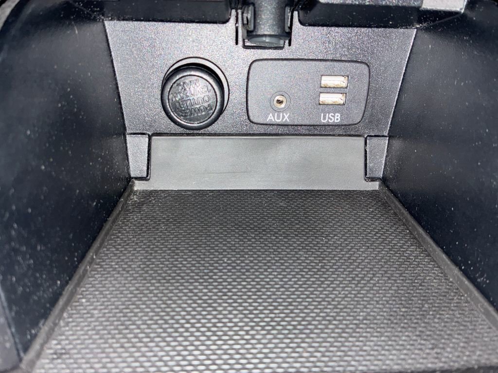 Used 2017 Subaru Legacy 2.5i Premium image 23