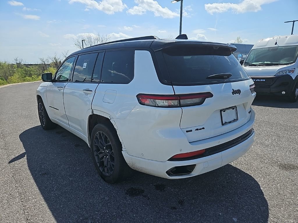 Used 2023 Jeep Grand Cherokee L Summit w/ Advanced Protech Group IV image 5
