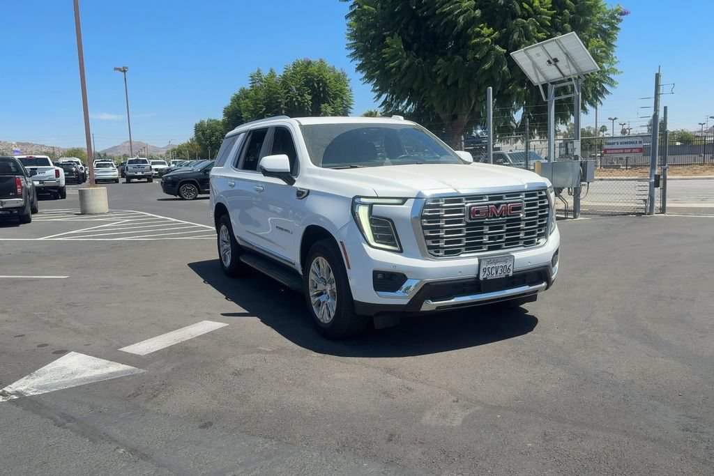 Used 2025 GMC Yukon Denali AWD/4WD image 3